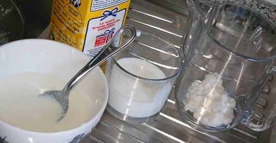 Proven Benefits of Kefir (Milk, Yogurt, Drink)