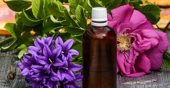 Essential Oils For Migraines and Headaches