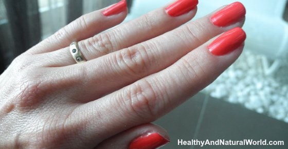 The Best Natural Ways to Treat Ingrown Fingernails