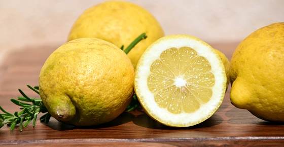 Scientifically Proven Health Benefits of Lemons (Including Lemon Water)